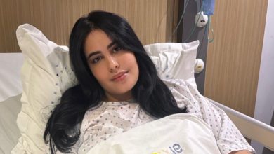 صورة كوثر تيسية تخضع لعملية جراحية وتثير التساؤلات